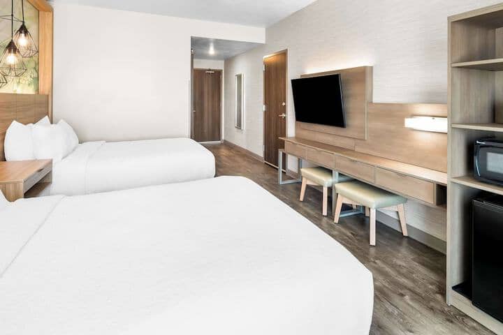 Room 19 of 47