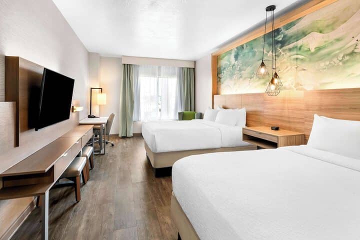 Room 13 of 47