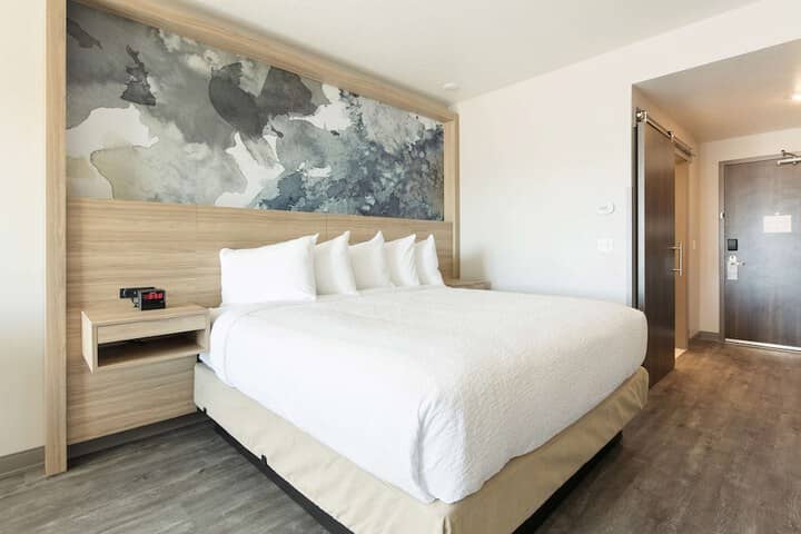 Room 9 of 47