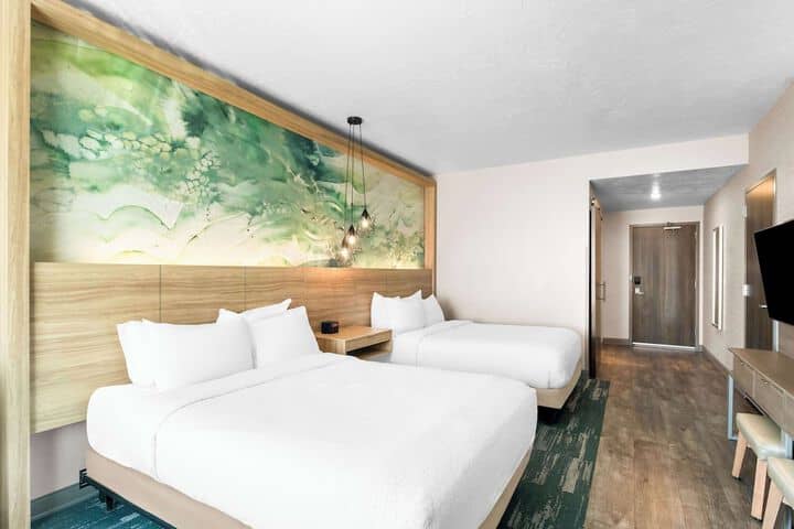 Room 18 of 47