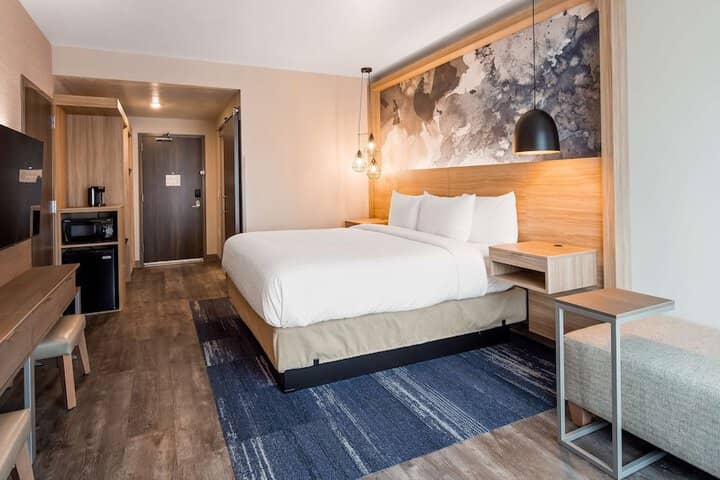 Room 10 of 47